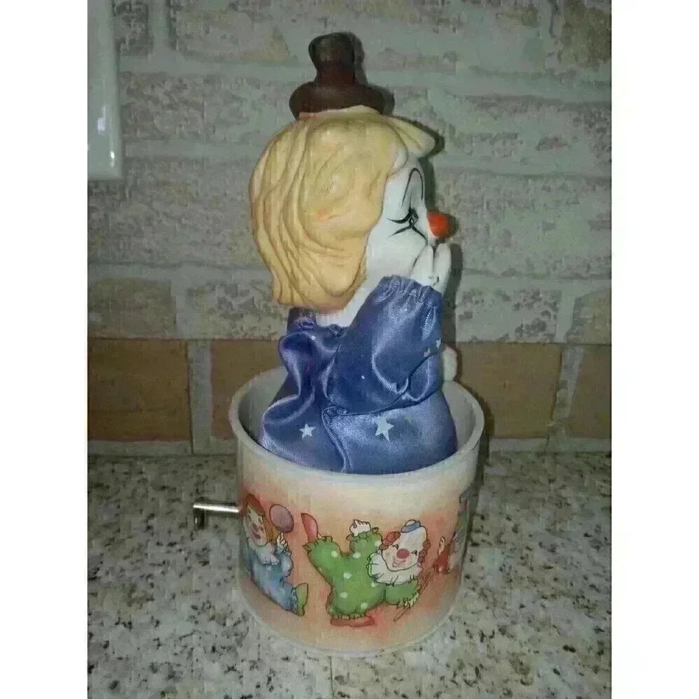 Vintage Animated Porcelain Wind Up Musical Clown in Drum With Hand Over Mouth - Picture 4 of 6